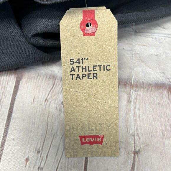 NWT Levi's 514 Athletic Taper Jeans Men Size 42x32 Black Denim D037 -18 - Picture 11 of 16